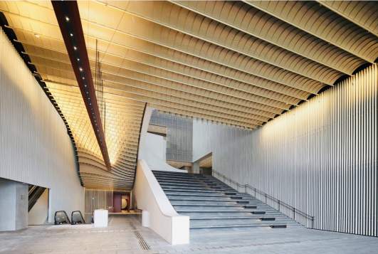 館內到處都見到建築藝術